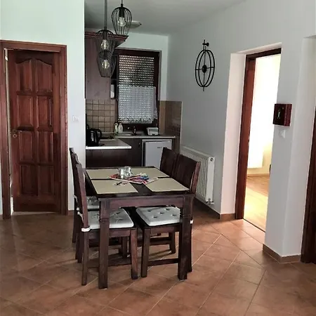 Cherry Apartmanhaz