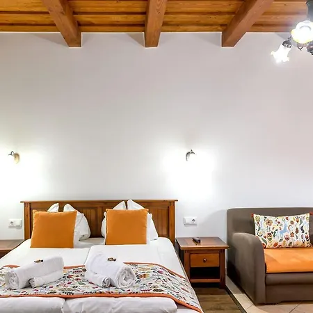 Cherry Apartmanhaz * Sárvár