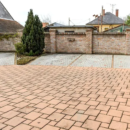 Cherry Apartmanhaz Apartament