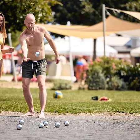 Cherry Apartmanhaz *