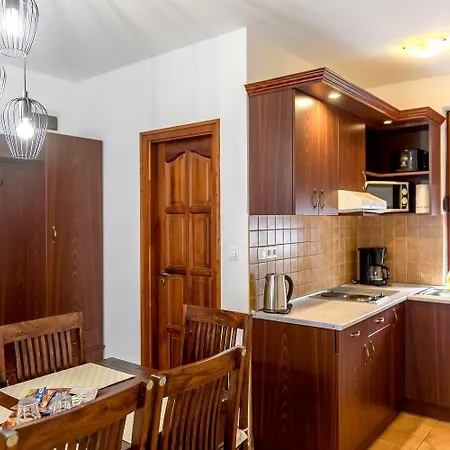 Cherry Apartmanhaz