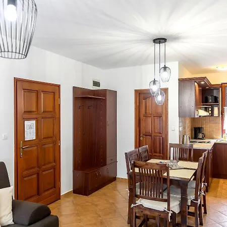 Cherry Apartmanhaz Sárvár