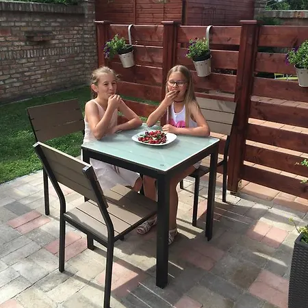 Apartament Cherry Apartmanhaz *