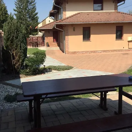 Apartament Cherry Apartmanhaz *