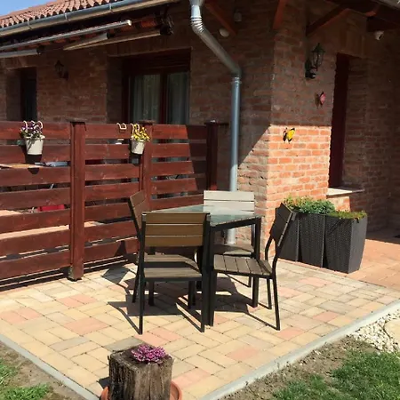 Cherry Apartmanhaz Sárvár